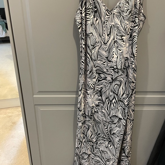 2 Wilfred dresses for $65 - Picture 4 of 4